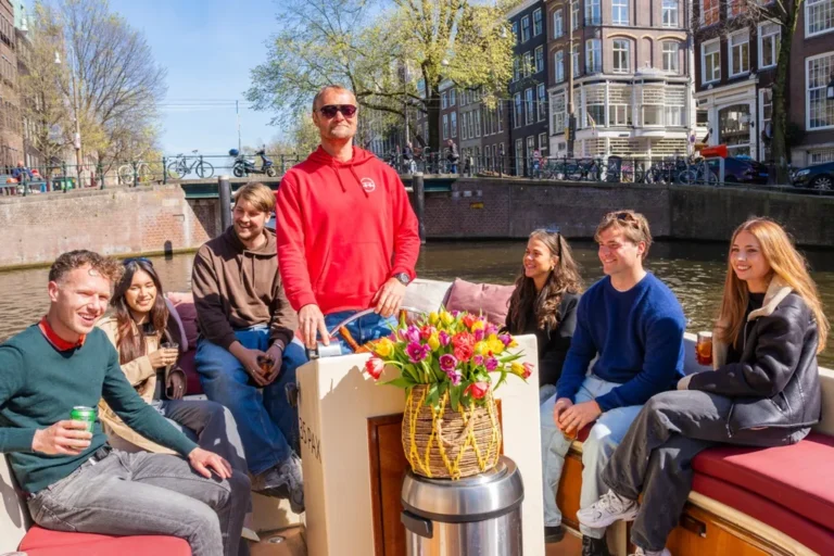 Amsterdam Canal Cruise with Dutch Cheese & Drinks